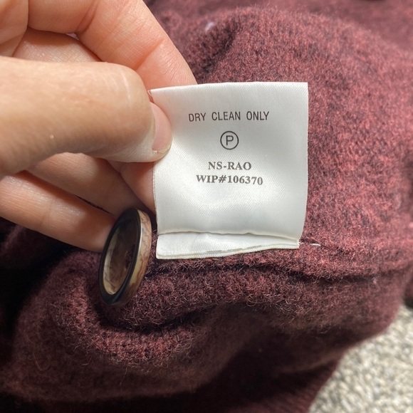 Woolrich Burgundy Floral Button Up Wool Cardigan Sweater Size Medium - Picture 5 of 5